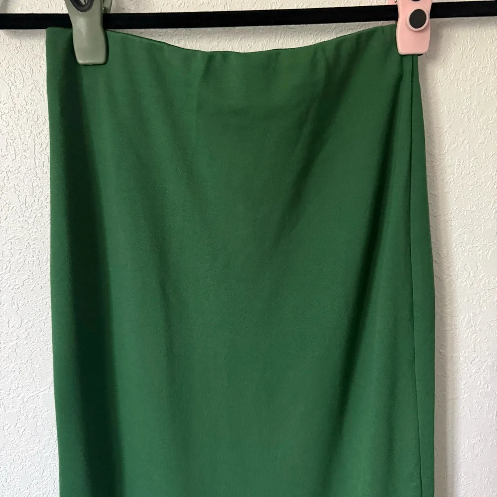 NWT Michael Costello x Revolve Amira Midi Skirt in Green - Picture 3 of 8